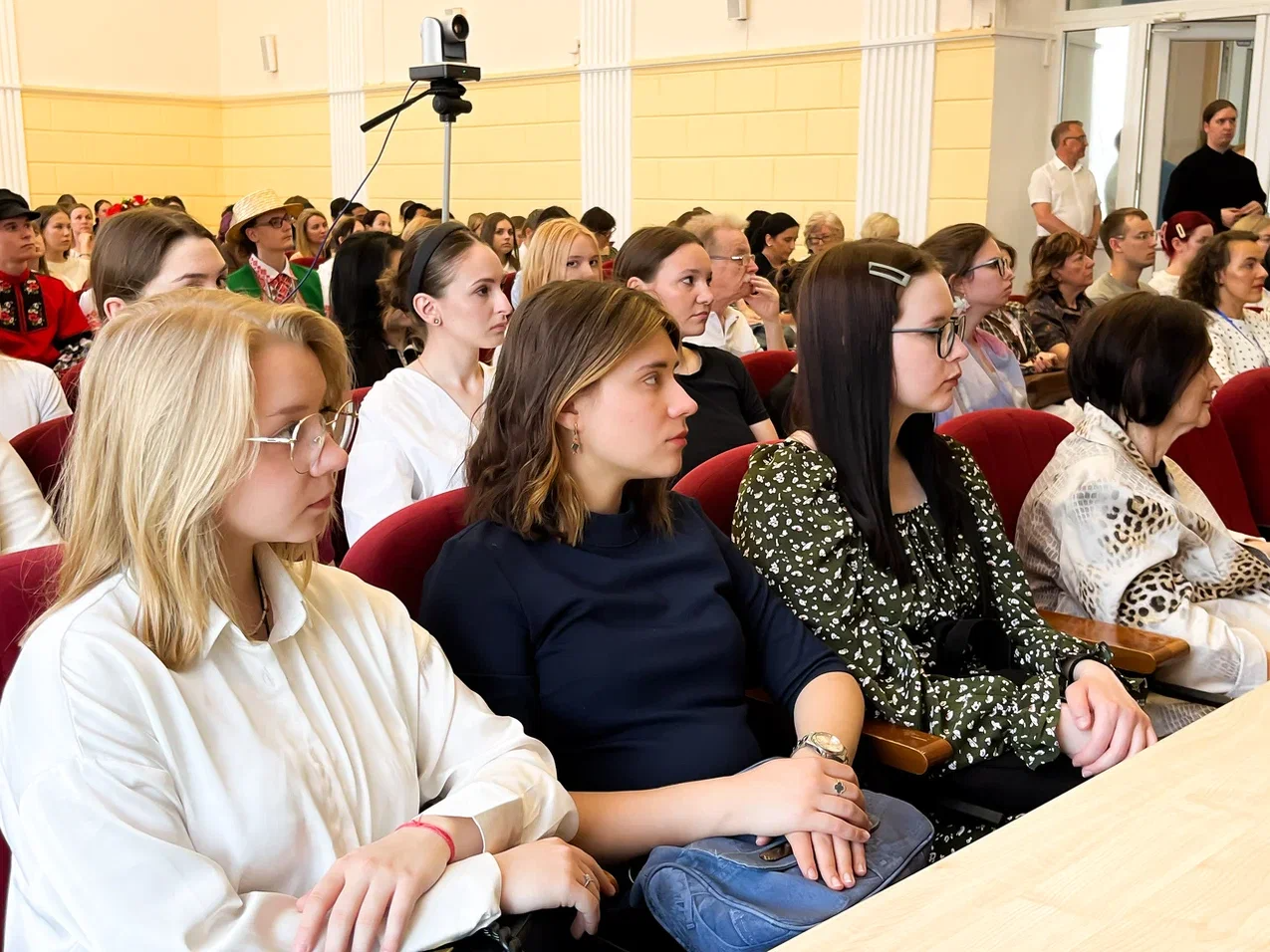 Изображение новости: XVII Международная научная конференция «Русский мир: духовные традиции и словесность» стартовала в Державинском
